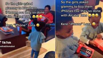 2 sisters convinced they got iPhone after Granny buys girls new phones, TikTok of their happiness delights people