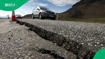 Severe rainfall tears Gauteng road into 2, South Africans shook: "Strait of Kruger"