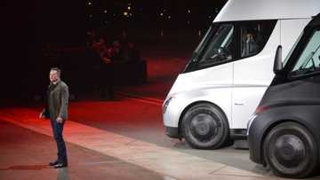 Tesla to deliver 1st electric semis to PepsiCo in December