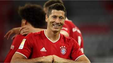 Man United put on red alert as £100m rated European striker tells club he wants new challenge