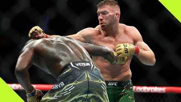 UFC 305: Mzansi react as Du Plessis defeats Nigerian-born Adesanya in Australia