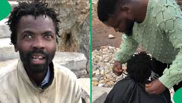 Gqeberha barber gives homeless man beautiful haircut, netizens love it: "He is so pleased"