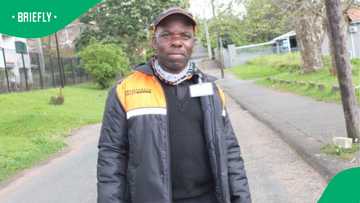 “Used his last R100”: Guard helps stranded mum and children, Mzansi questions award