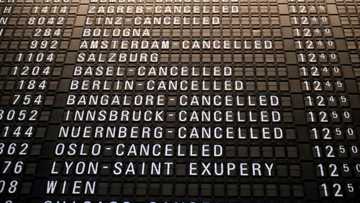 Heavy snow, freezing rain hobble European travel