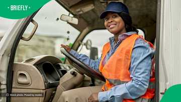 “Sisterhood is proud”: Zulu lady praised by SA for parallel parking huge Shoprite delivery truck