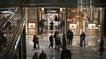 US household incomes fall for third straight year: Census Bureau