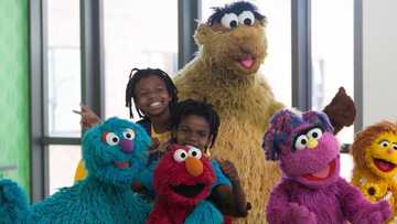 Moshe from 'Takalani Sesame' is unmasked and Mzansi can't deal with it