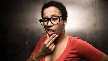 Lady mimics MTN voice in hilarious clip, says 'your account is too low for this call' in video
