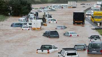 Gauteng streets flood leaving vehicles submerged while snow predicted in KwaZulu-Natal