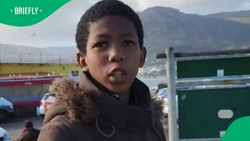 Learner selling cotton candy to provide runs into anoymous hero and receives cash in video