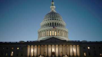 US lawmakers race to avert weekend government shutdown