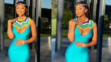 Mzansi in awe of breathtaking young actress clad in blue: "Miss SA struu"
