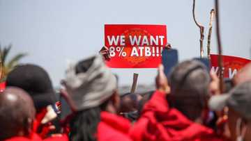 Numsa rejects amended offer as protest continues: "Almost 2 weeks but 8% dololo"