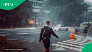 SAWS warns of severe thunderstorm in 2 provinces for weekend