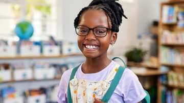 My little sister gave a hospital boy her lunch money — Next morning, a red box appeared