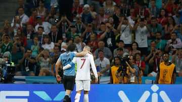 Cristiano Ronaldo sends stunning message to Edinson Cavani over number 7 shirt at Man United