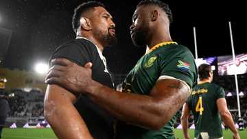 All Blacks vs Springboks: Savea and Kolisi share moment ahead of Greatest Rivalry