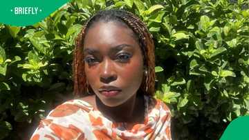 “Don’t touch my ankles”: Mzansi pokes fun at foreign woman’s culture shock over ripped jeans in SA