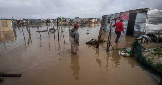 Western Cape Heavy Rains Expected To Continue As Floods Claim 2 Lives ...