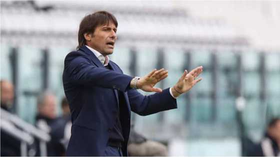 Panic at Old Trafford as Ex Chelsea boss interested in replacing Solskjaer as manager