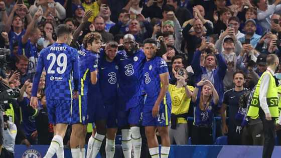 Ex-EPL star predicts who will win league after huge wins for Man City, Chelsea