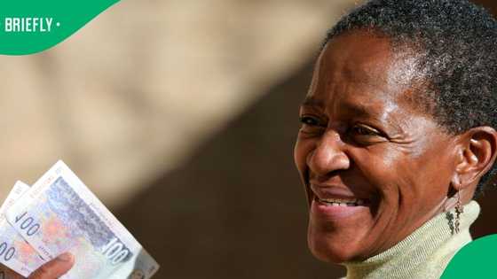 "Financial literacy is needed": SA gagged by lady flushing down R13.9 million in 3 months