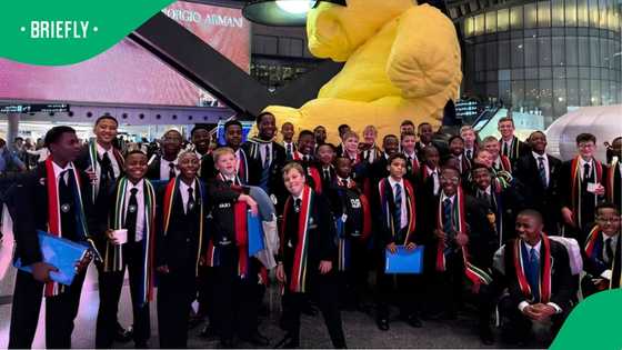 Video shows Drakensberg Boys Choir singing at airport, melts hearts: "Proudly South African"
