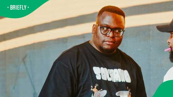 Sol Phenduka's elevator selfie sparks speculation online: "Is it date night with Musa Khawula?”