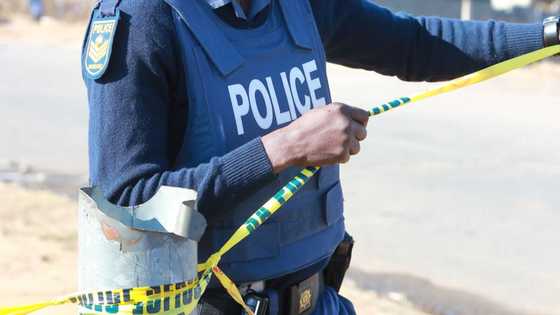 Police kill 4 'most wanted' criminals in Durban, SA applauds the officers: "Well done SAPS"