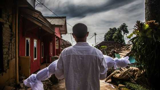 'It's all ruined': Friends, relatives face Indonesia quake trauma