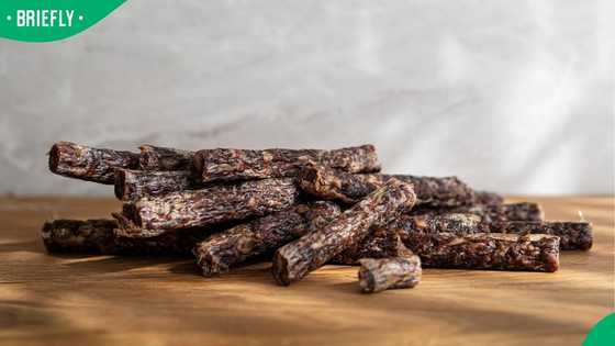 “Excuse to go hunting”: Mzansi reacts after biltong prices leave shoppers stunned