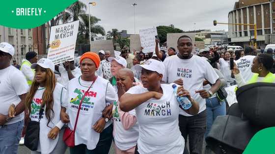 KwaZulu-Natal residents protest against illegal immigrants, netizens slam government