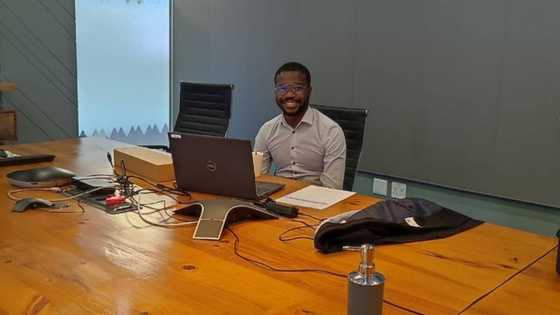 Halala: Man celebrates first day at first job, Mzansi is here for it, “Well done and all the best king!”