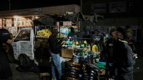 Night-time shopping booms as Zimbabwe inflation soars