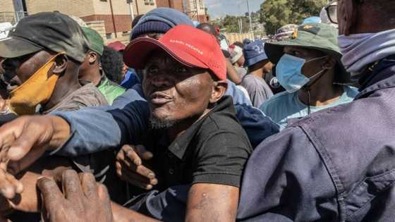 Undocumented foreign nationals arrested in Diepsloot following police sting operation, more than 27 nabbed