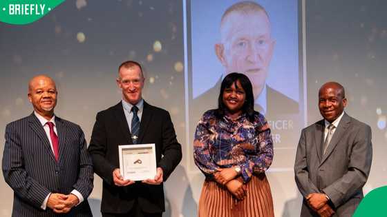 Karl Sander receives Heroes of Integrity Award as South Africans celebrate his recognition