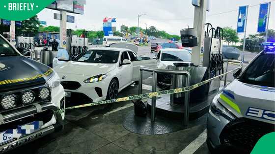 Durban shootout leaves one suspect dead as another falls to his death while fleeing police