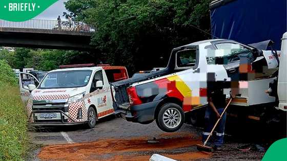 M7 Durban-bound crash leaves one dead after truck carrying bakkie crashes into delivery truck