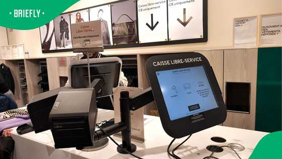 “Some things are not for SA”: Mzansi reacts to Woolworths’ self-service checkout trial in Cape Town