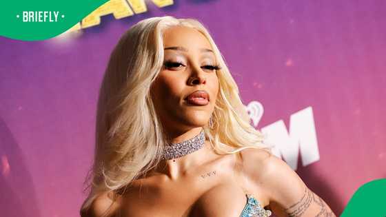 Doja Cat under fire for trolling a fan who gave her a free t-shirt: "Don't touch me"