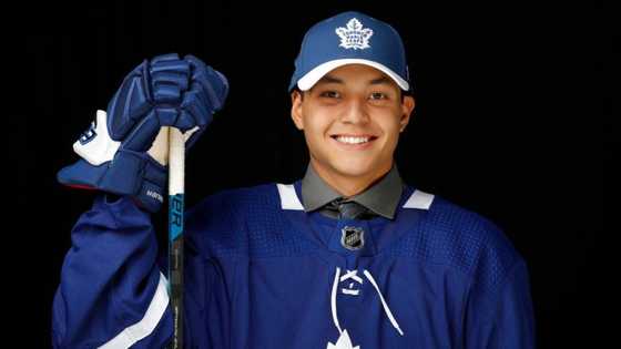 Nick Robertson age, nationality, brother, injury, stats, salary, IG