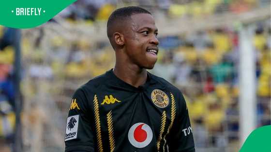 Kaizer Chiefs’ Ashley du Preez turns heads as he flexes his R2.2m Porsche