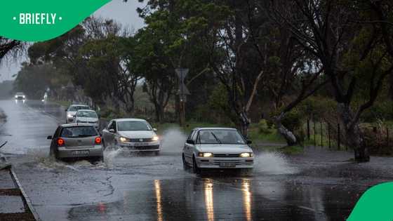 SAWS warns of severe thunderstorms for weekend in 3 provinces