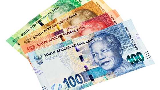 “I feel blessed”: 20 generous friends tip a single mother, Ashley Sadler, for R34k