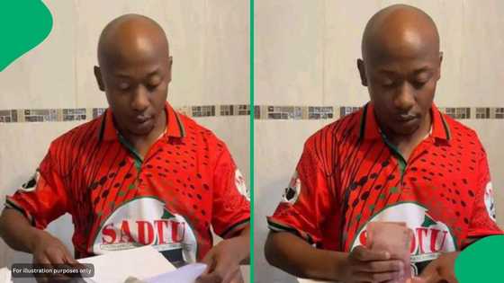 “It’s for motivation”: SADTU teacher pays R200 from his own pocket to students who got distinctions