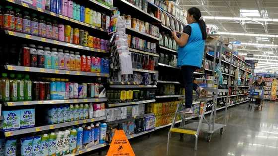 Cautious Walmart outlook hits shares despite solid Q4 profits
