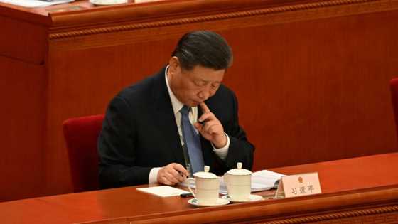 China tightens grip over internet during key political meeting
