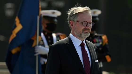 Czechs announce major pension, tax reform to rein in debt