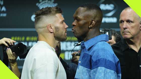 Dricus du Plessis trolls Israel Adesanya after crying at UFC 305 press conference