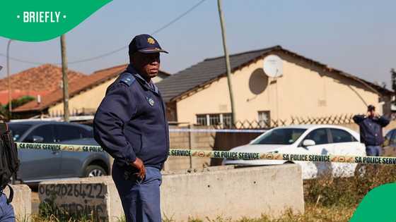4 suspects killed in SAPS shootout in Riverlea, South Africans discuss
